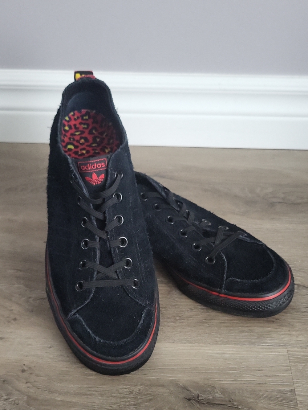 Adidas Originals x Na-Kel Smith Nizza RF Low Black Hairy Suede Size 8.5